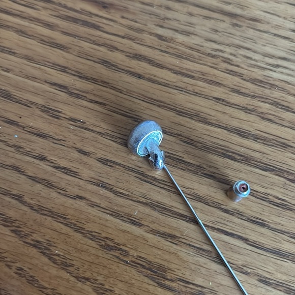 Silver Brooch with Intricate Design - Picture 2 of 2